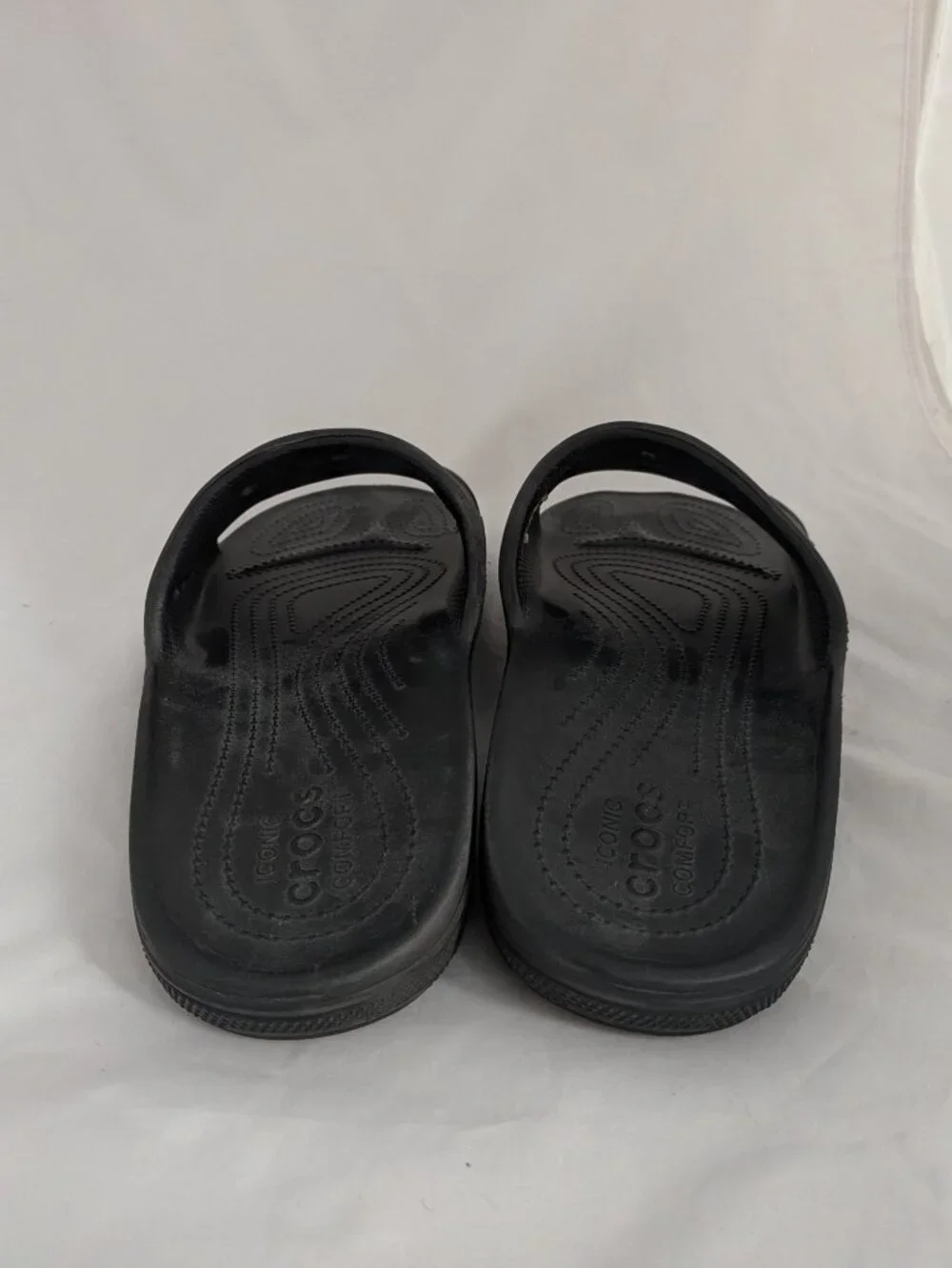 Crocs Iconic Comfort Slides Mens 12 Sandals Waterproof  Pool Lake Beach Summer